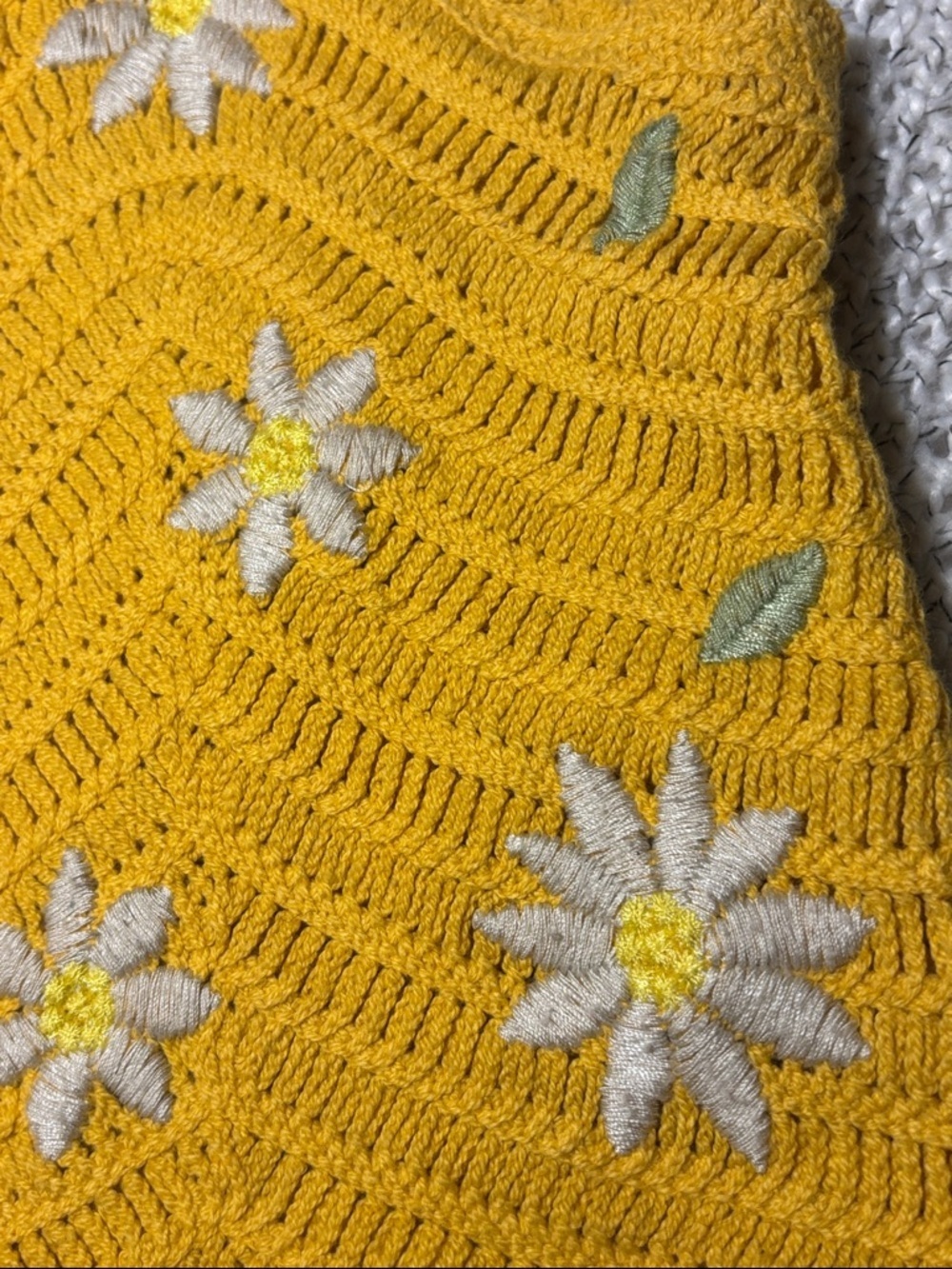 Crochet Embroidered Daisy Crop Tank Top Yellow Festival - Picture 12 of 13